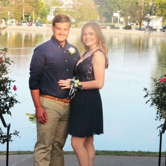 Prom/Homecoming Dress - Picture 2 of 7